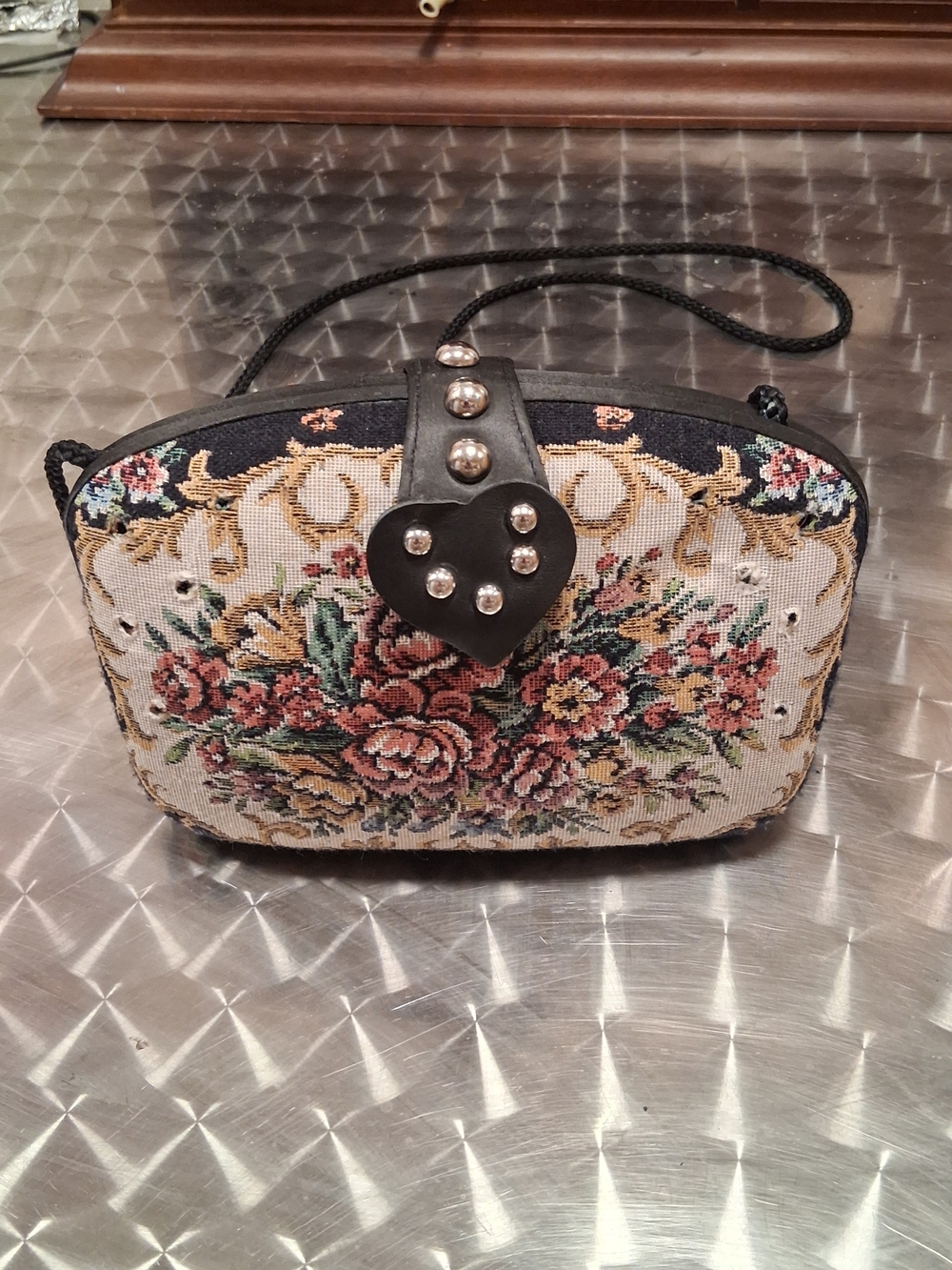 Floral Tapestry Heart-Stud Crossbody Bag in Cream and Black